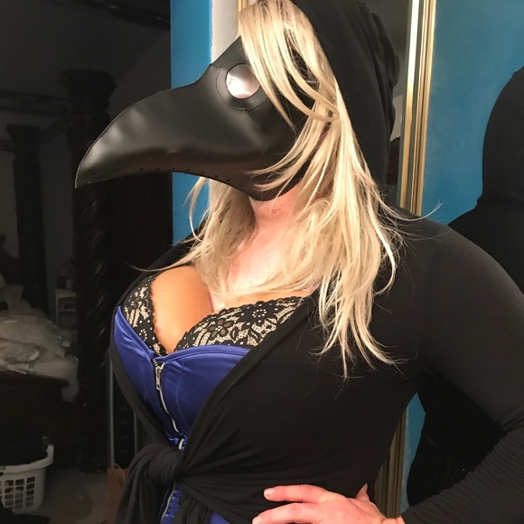 Meet your Posher, Shelly - Picture 1 of 1